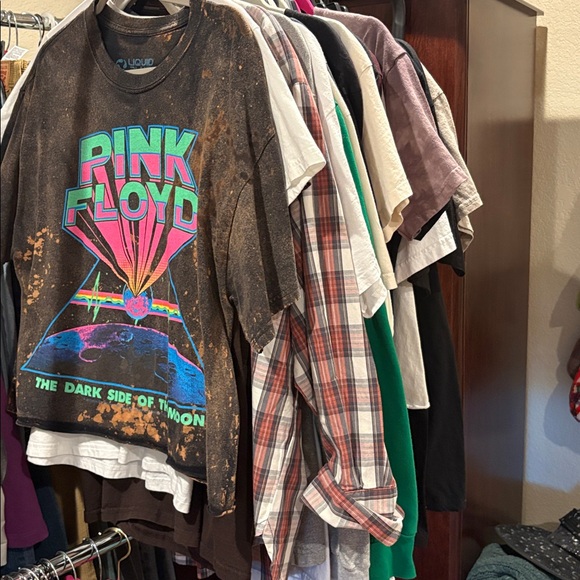 🤘BAND TEES! 🎏 UNLISTED 🍄 - Picture 5 of 16